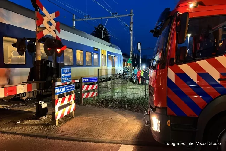 Trein in botsing met auto in Bloemendaal