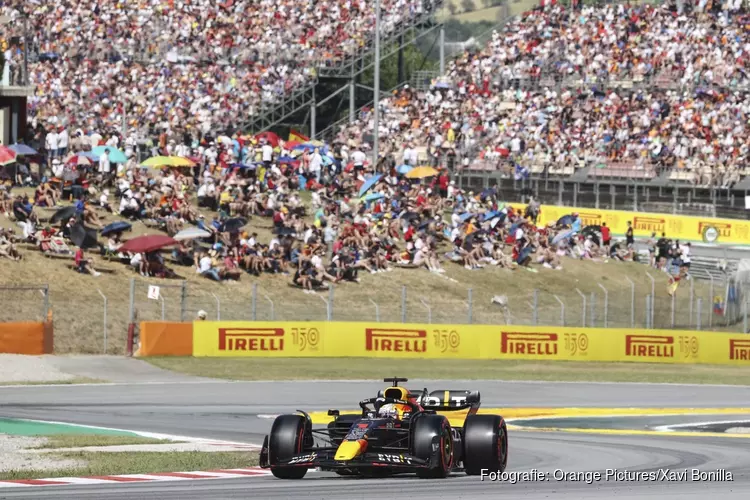 Verstappen wint GP van Spanje en neemt leiding in WK-stand over