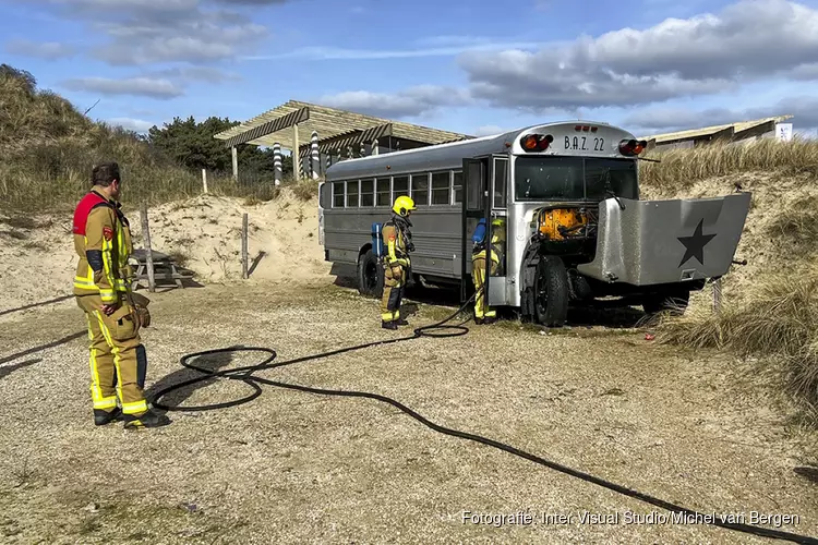 Brand in bus op camping De Lakens in Overveen