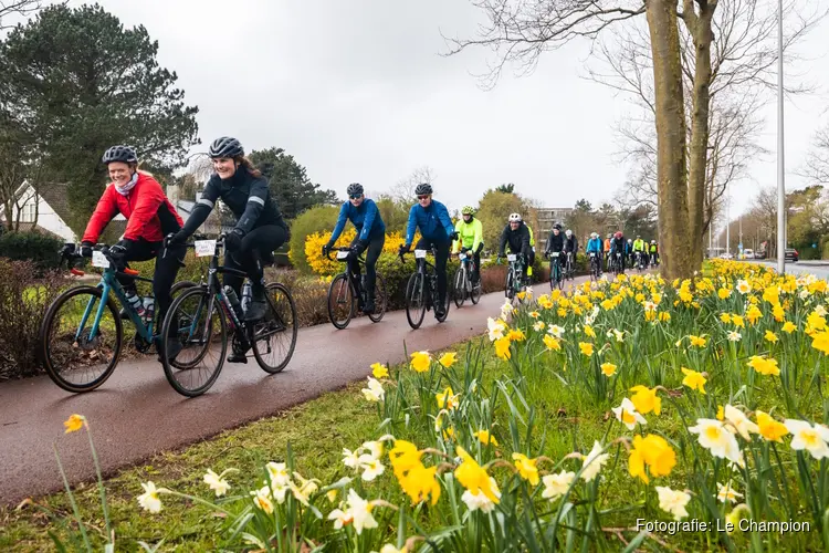 4.000 enthousiaste deelnemers maken fietsfeest van 10e editie Omloop van Zandvoort