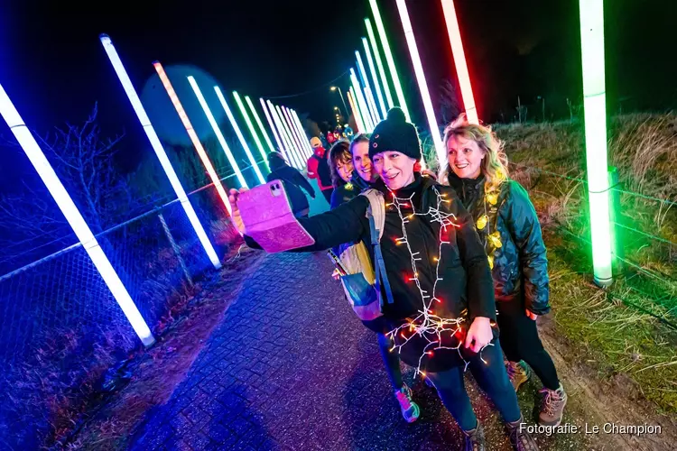 Circuit Zandvoort, spectaculaire acts en enthousiaste deelnemers maken van Zandvoort Light Walk groot succes