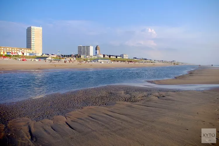 Burgemeesters Zandvoort en Bloemendaal: "Kom niet naar het strand!"